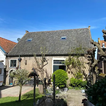 Let Op De Badkamer Moet Met Andere Gasten Gedeeld Worden Apartman