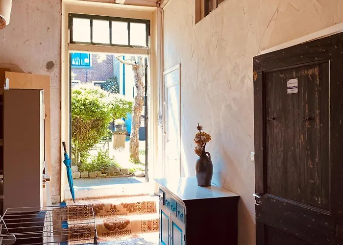 Let Op De Badkamer Moet Met Andere Gasten Gedeeld Worden شقة *