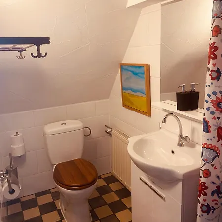 Let Op De Badkamer Moet Met Andere Gasten Gedeeld Worden דירה